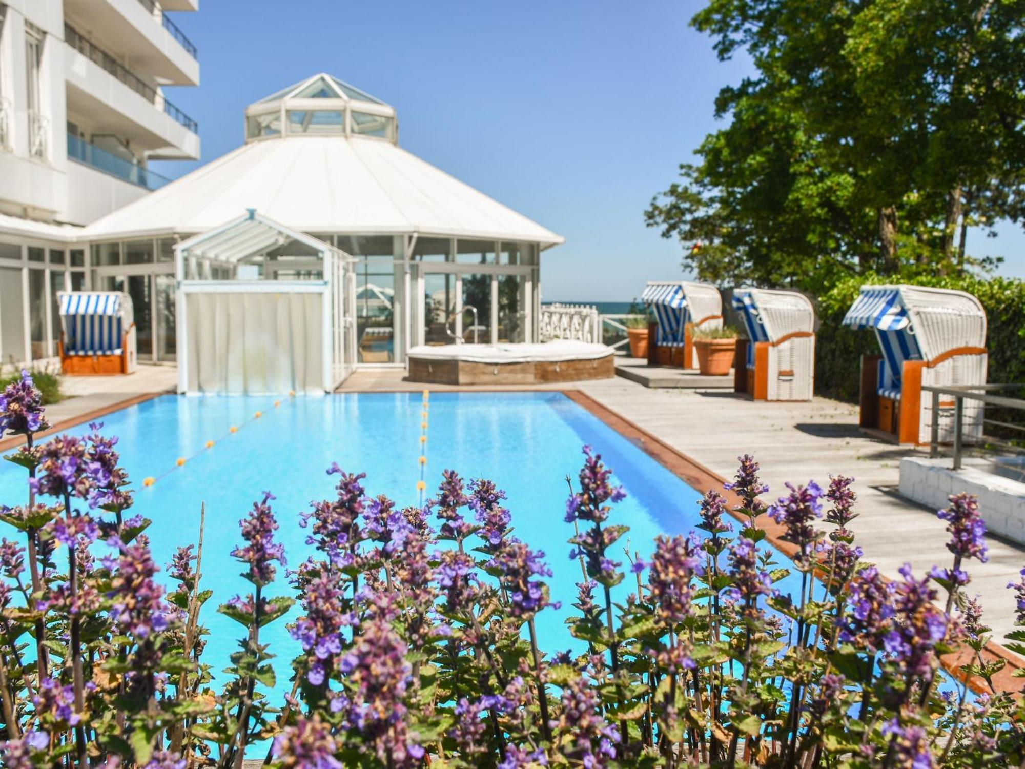 Grand Hotel Seeschloesschen Sea Retreat & Spa Timmendorfer Strand Exterior foto